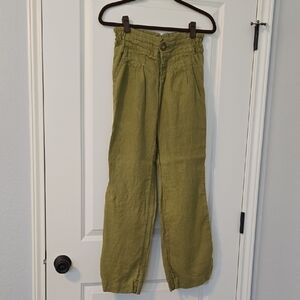 Athleta Olive Green Trousers. Low Rise Fit 7.5 Inch Rise. Size 0 GUC